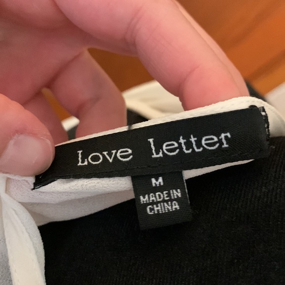 Cut Out Tank Top - Picture 5 of 7